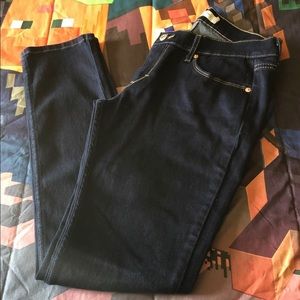Women’s Levi Skinny Jeans
